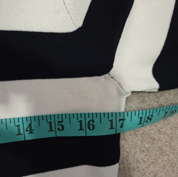 Zendra Nautical Navy and White V Neck Butoned Cardigan Sweater. Size 42/ Medoum - Picture 10 of 11